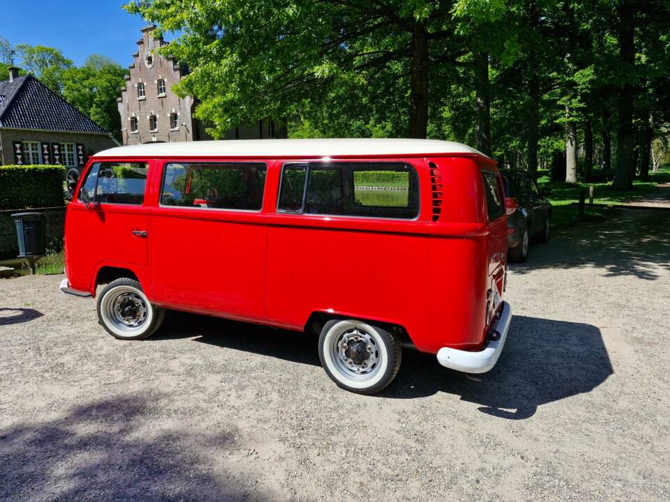 Bild 5/24 von Volkswagen T2a minibus (1968)