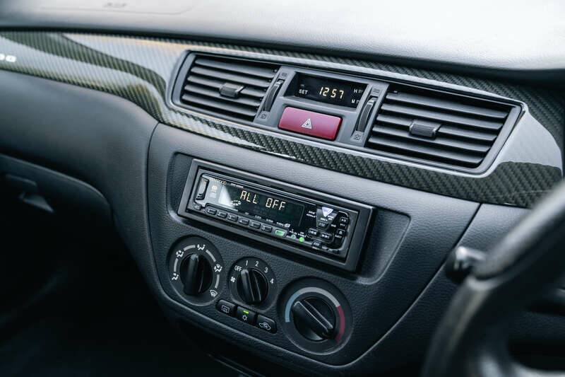 Image 36/50 of Mitsubishi Lancer Evolution FQ-300 (2003)