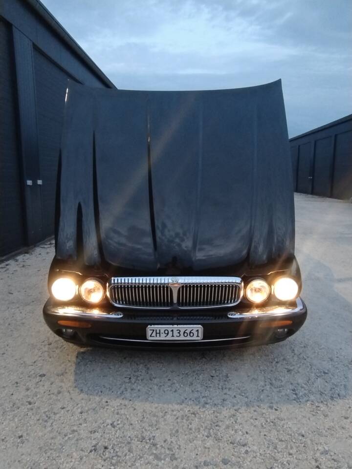 Bild 34/39 von Daimler Super V8 (1998)