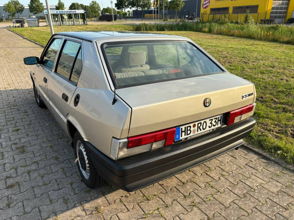 Bild 3/8 von Alfa Romeo 33 - 1.3 S (1987)
