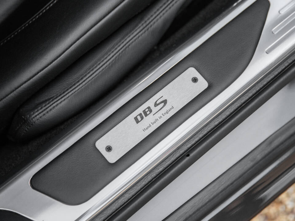 Bild 54/71 von Aston Martin DBS (2011)