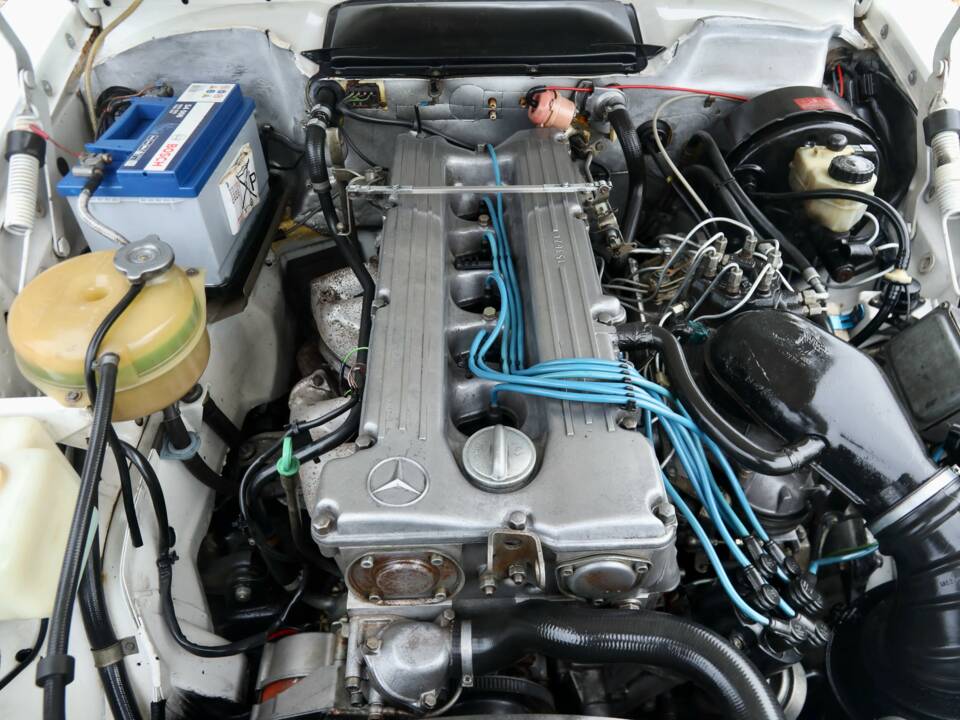 Bild 32/50 von Mercedes-Benz 280 SL (1977)