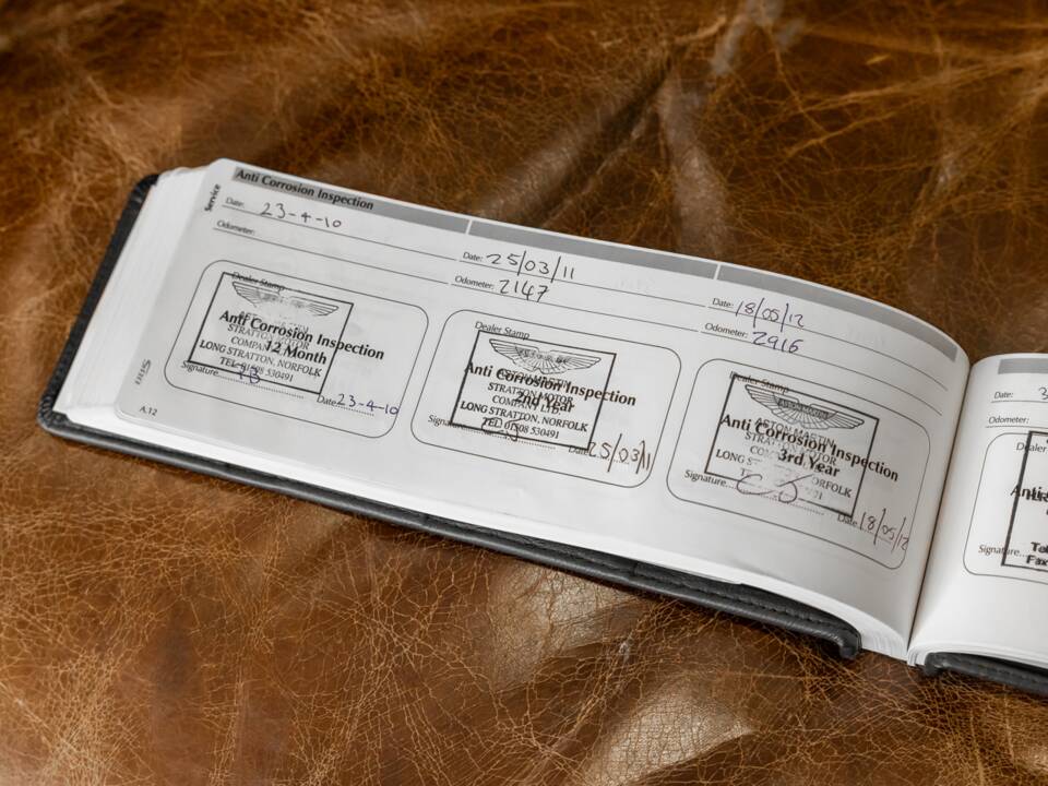 Image 70/77 of Aston Martin DBS (2009)