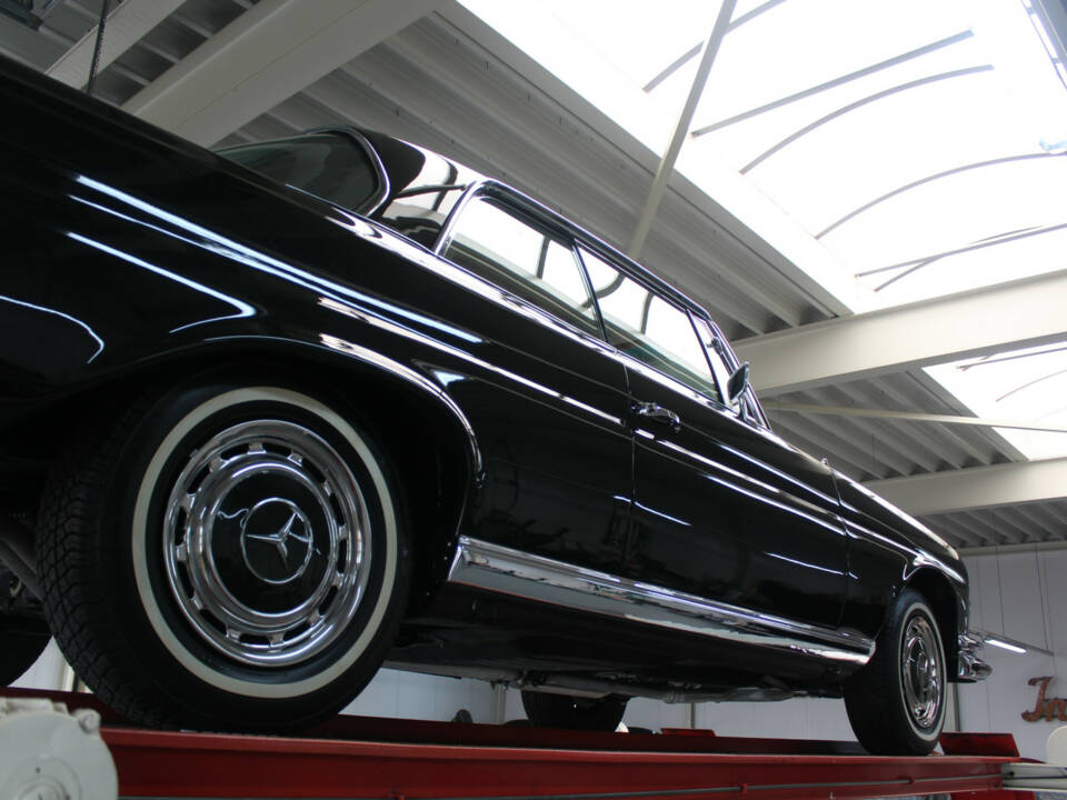 Bild 10/50 von Mercedes-Benz 280 SE 3,5 (1971)
