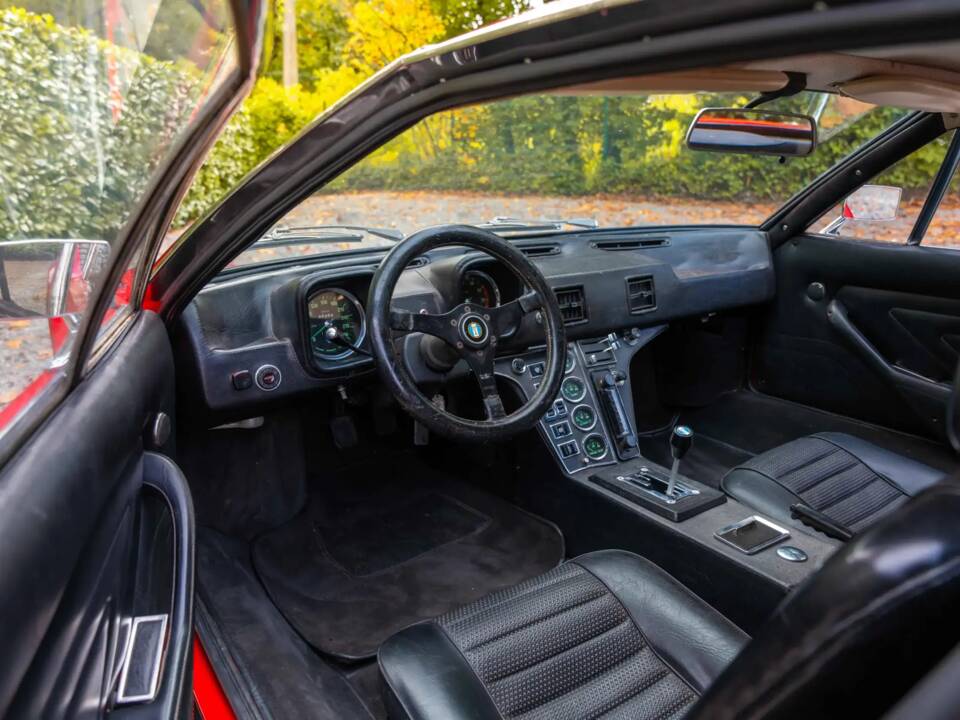 Image 9/17 of De Tomaso Pantera (1971)