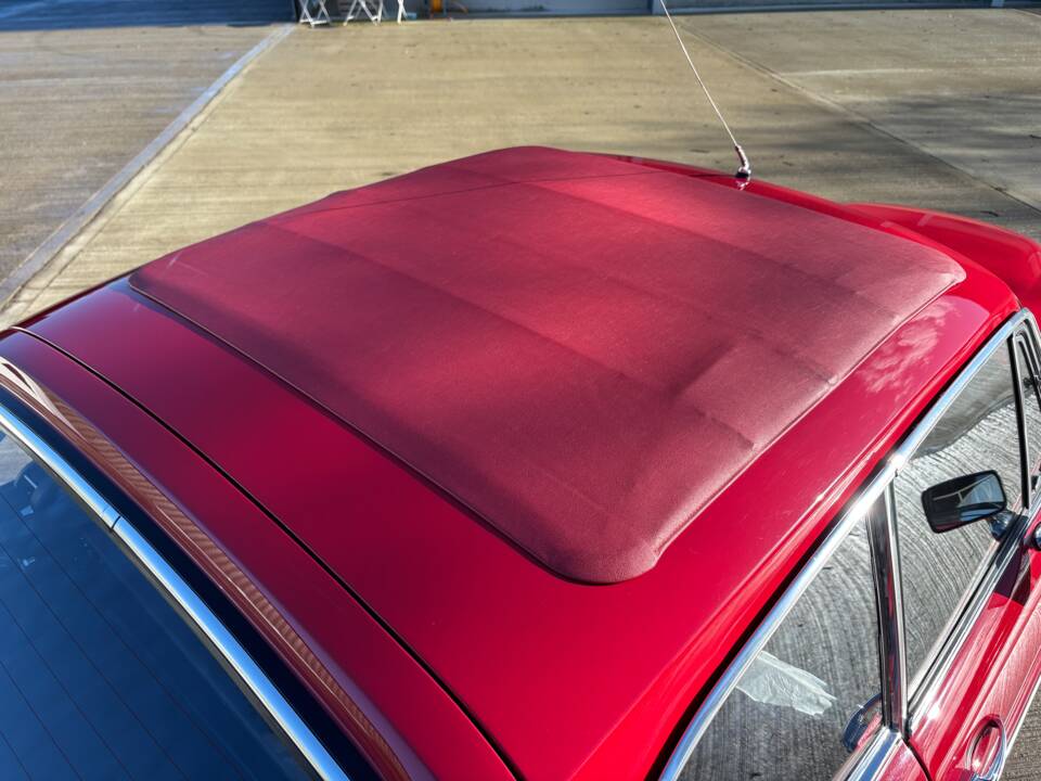 Afbeelding 15/39 van MG MGC GT (1969)