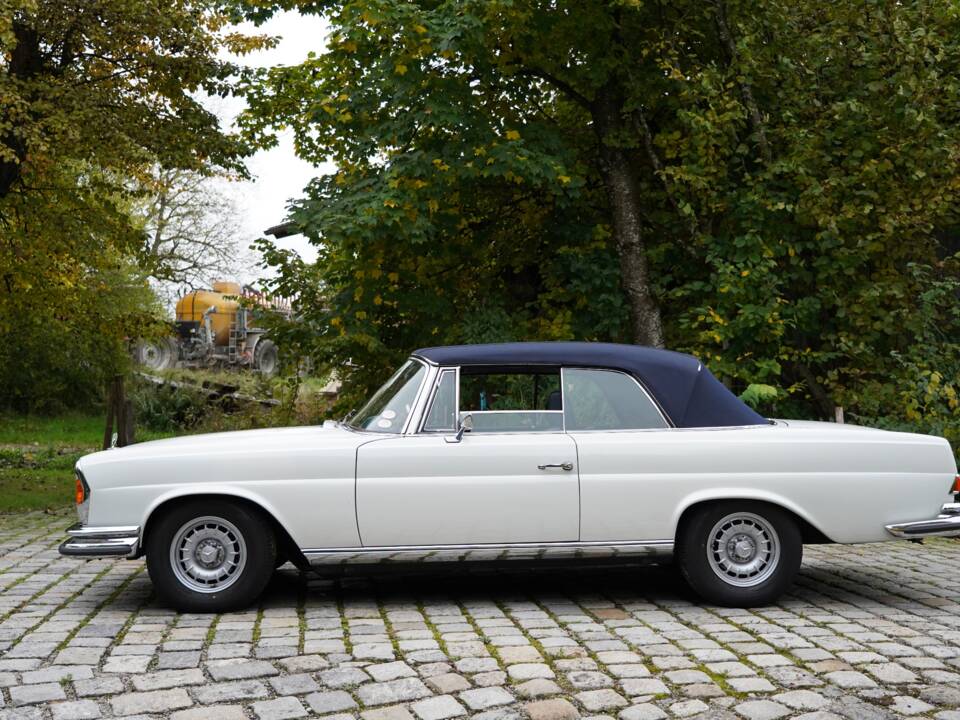 Image 3/15 of Mercedes-Benz 280 SE 3,5 (1971)