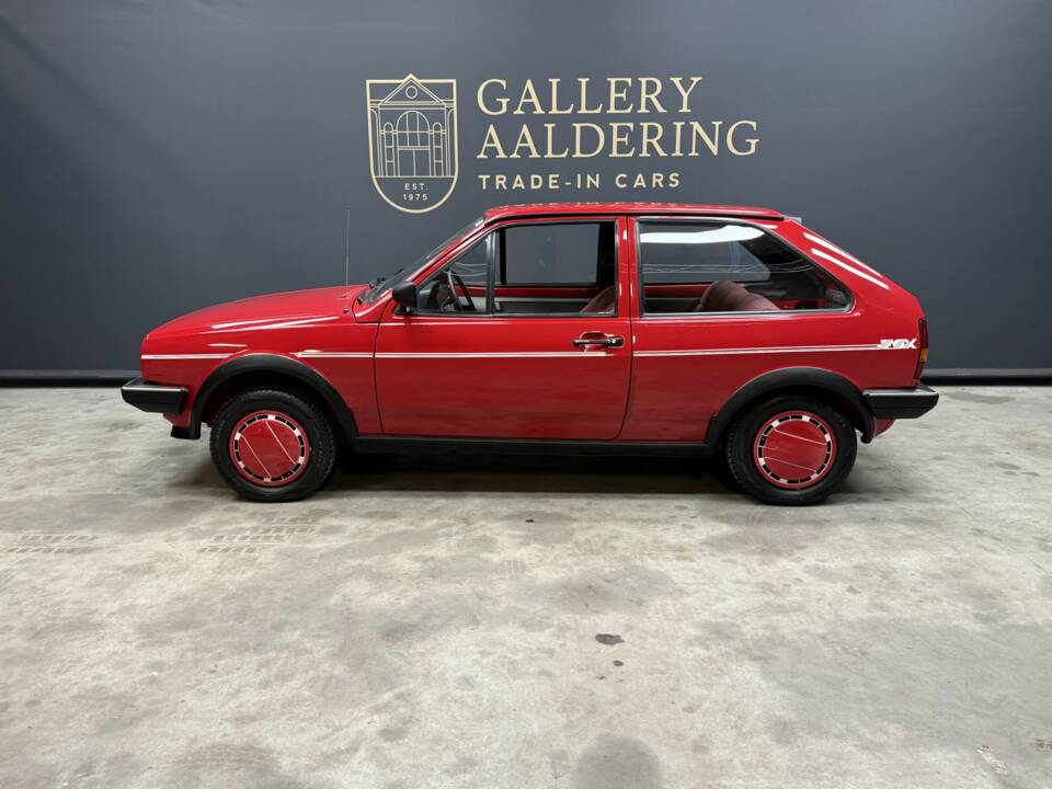 Bild 9/40 von Volkswagen Polo II Coupe 1.0 (1988)