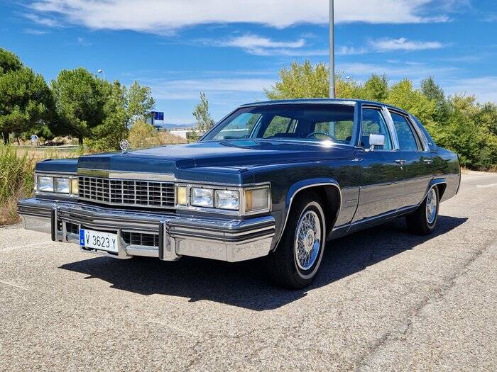 Imagen 2/7 de Cadillac Fleetwood Brougham (1977)