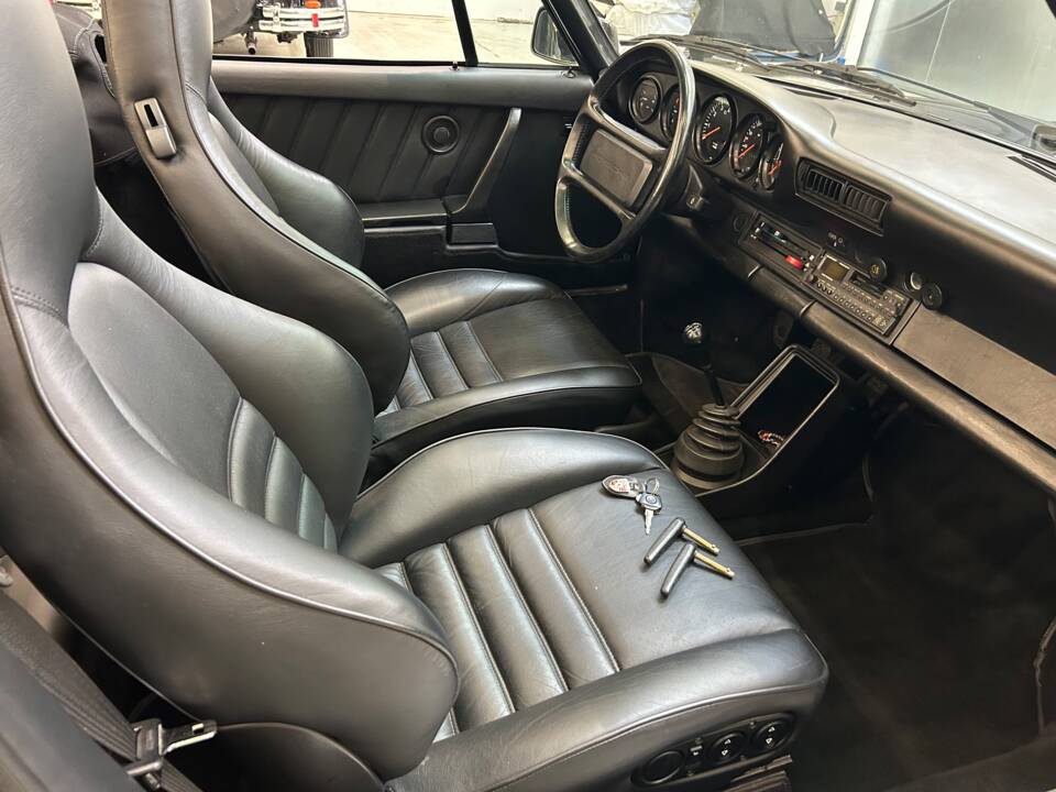 Bild 14/32 von Porsche 911 Carrera 3.2 (WTL) (1985)