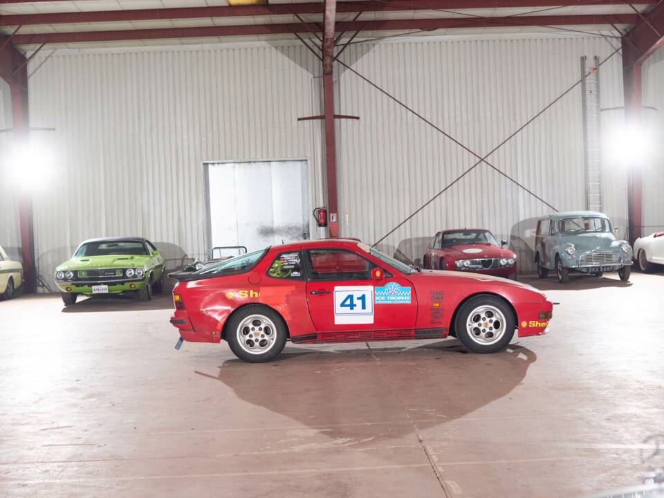 Image 6/38 of Porsche 944 (1985)