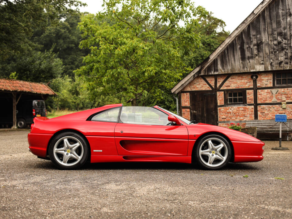 Immagine 5/76 di Ferrari F 355 F1 GTS (1997)