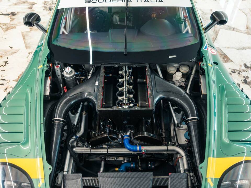 Image 15/30 of Aston Martin DBR9 GT1 (2006)