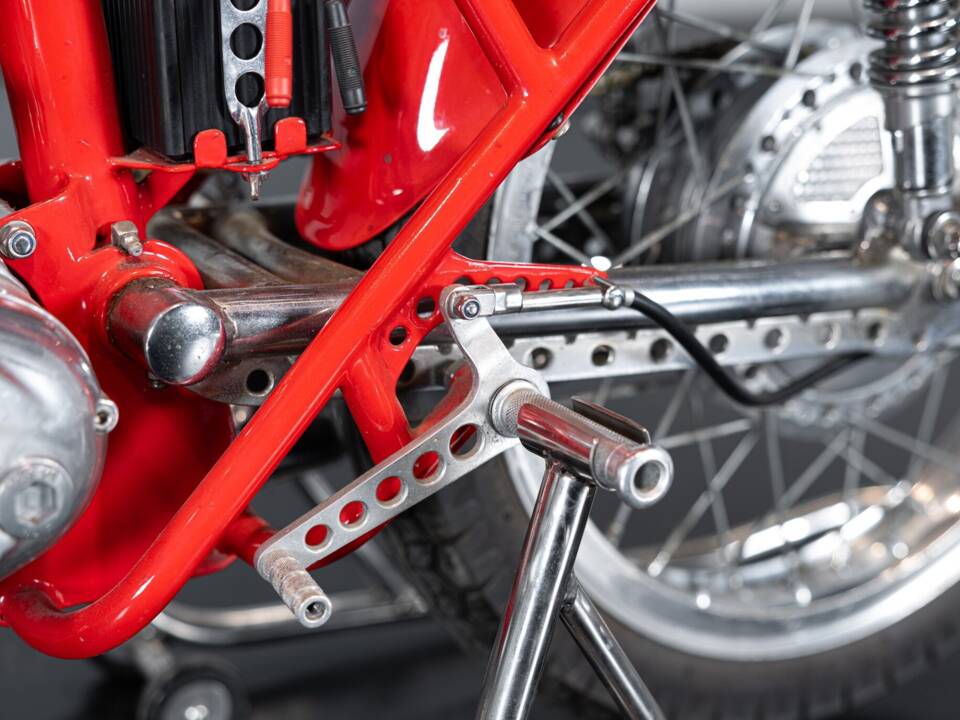 Image 32/34 de Ducati 125 Sport (1957)
