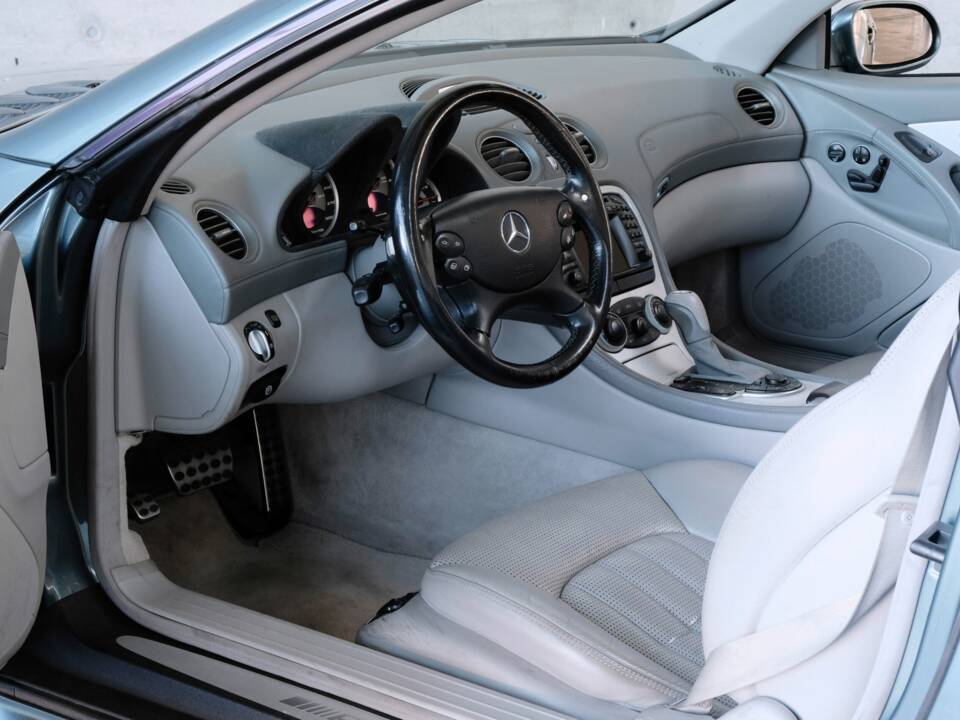 Bild 13/38 von Mercedes-Benz SL 55 AMG (2002)