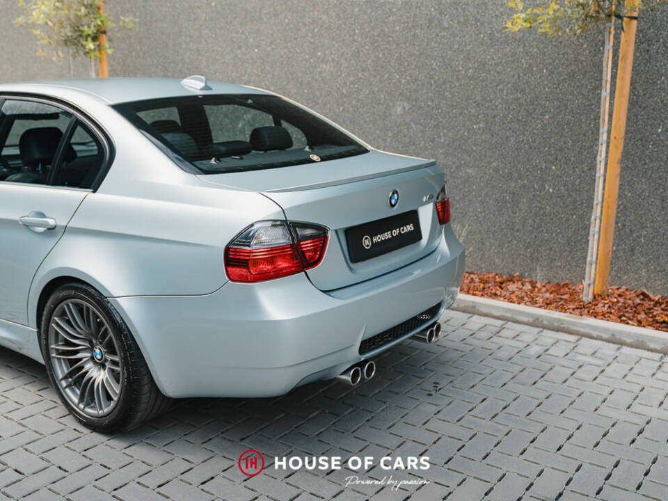 Image 21/51 of BMW M3 (2008)