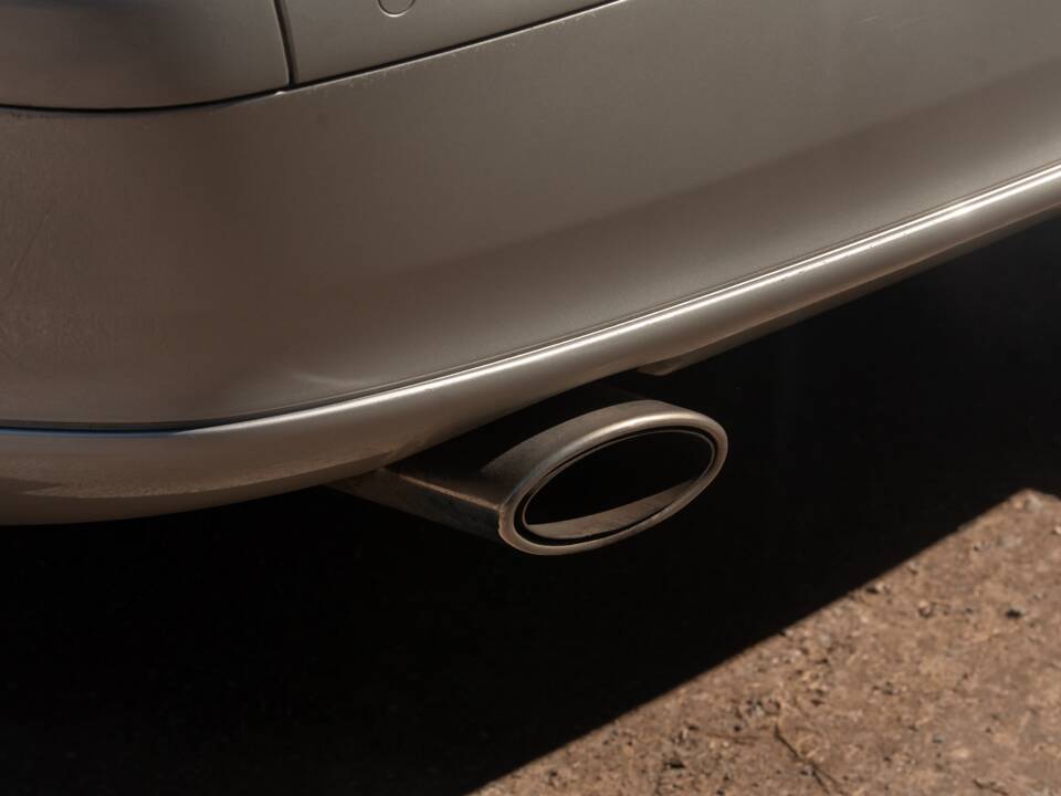 Image 8/50 of Mercedes-Benz CL 500 (2002)