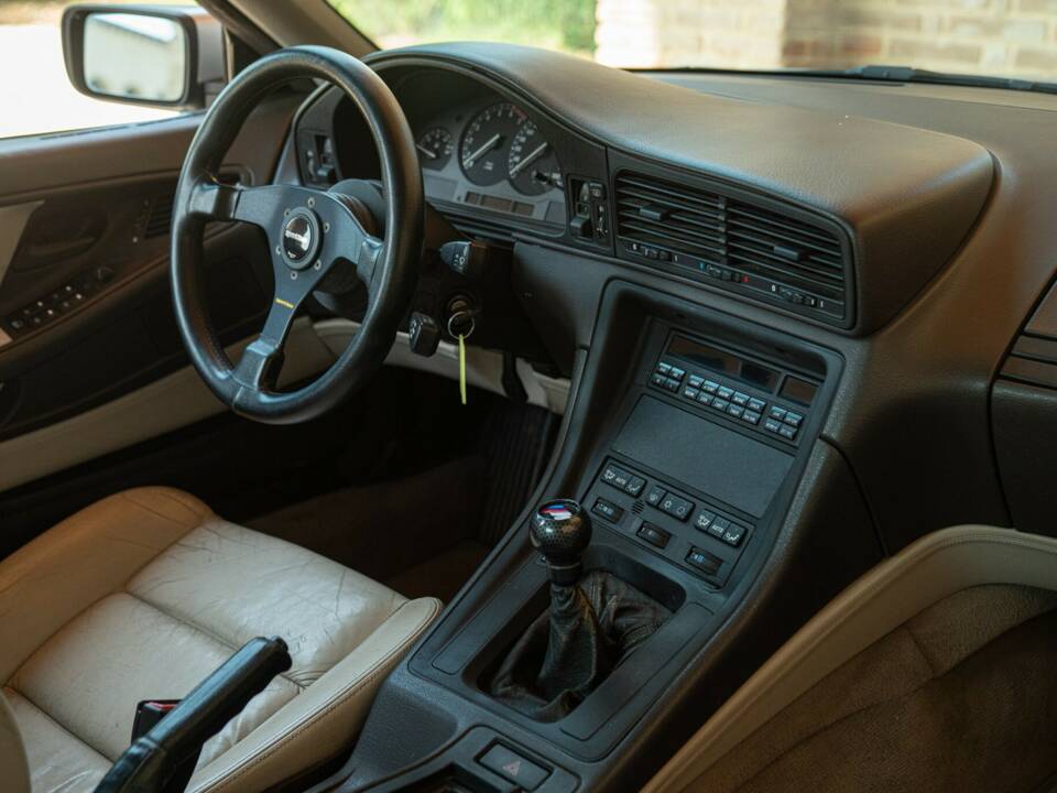 Bild 31/50 von BMW 850i (1990)