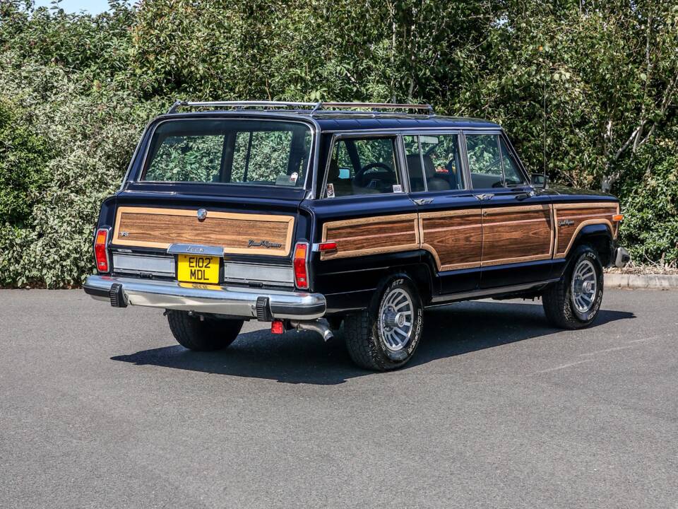 Bild 26/44 von Jeep Grand Wagoneer (1988)