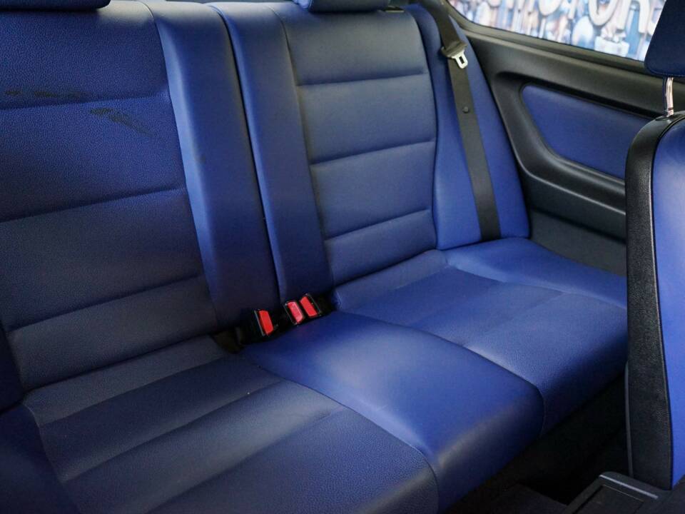 Image 21/33 of BMW 323ti Compact (1999)