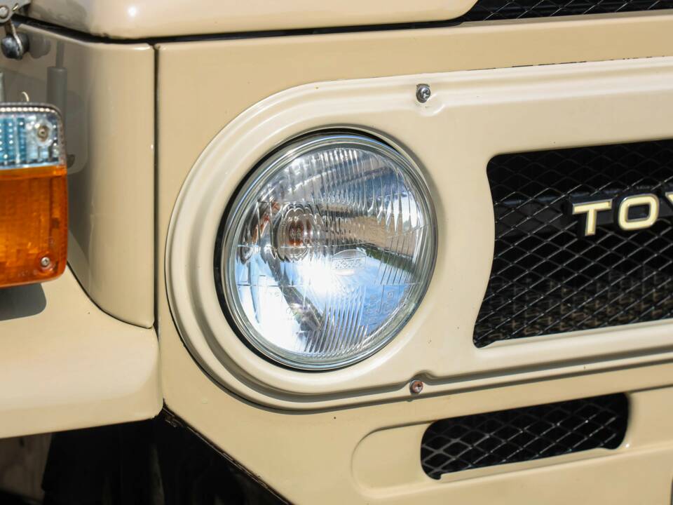 Bild 24/50 von Toyota Land Cruiser BJ 40 (1977)