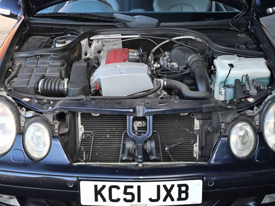 Image 5/50 of Mercedes-Benz CLK 230 Kompressor (2002)