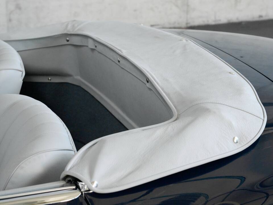 Image 16/50 de Mercedes-Benz 190 SL (1957)