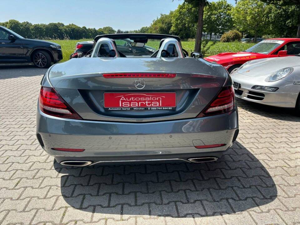 Image 19/20 de Mercedes-Benz SLC 300 (2016)