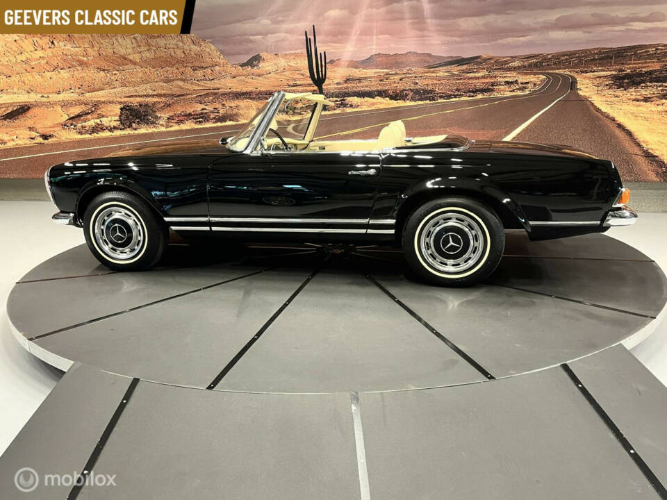 Image 46/46 of Mercedes-Benz 280 SL (1970)