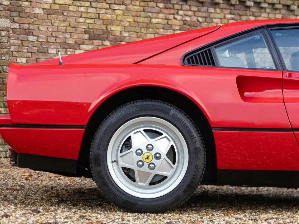 Image 46/50 of Ferrari 328 GTB (1989)