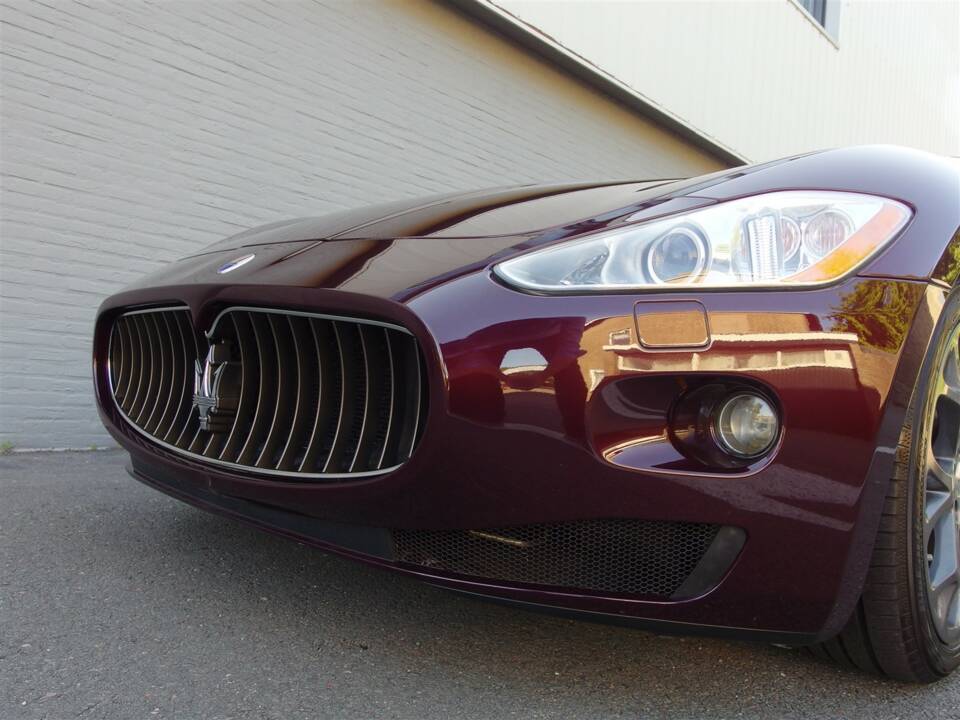 Image 11/98 of Maserati GranTurismo 4.2 (2008)