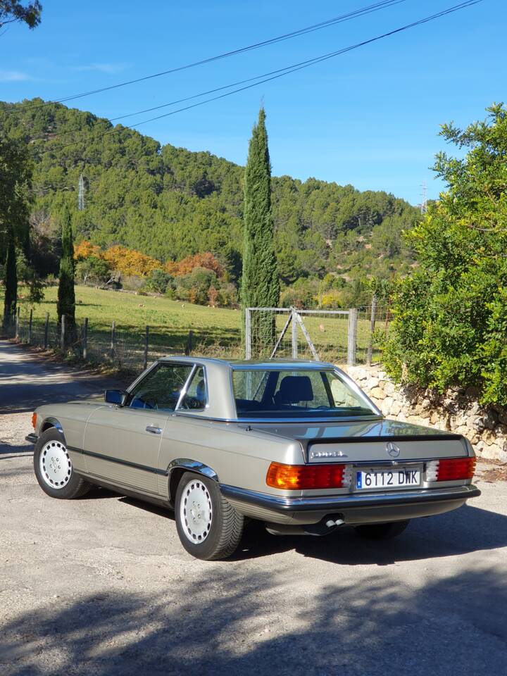Image 4/16 de Mercedes-Benz 500 SL (1985)