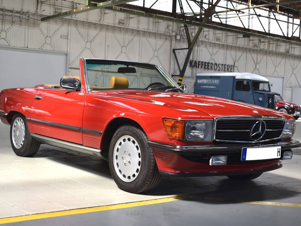 Image 1/94 of Mercedes-Benz 560 SL (1988)