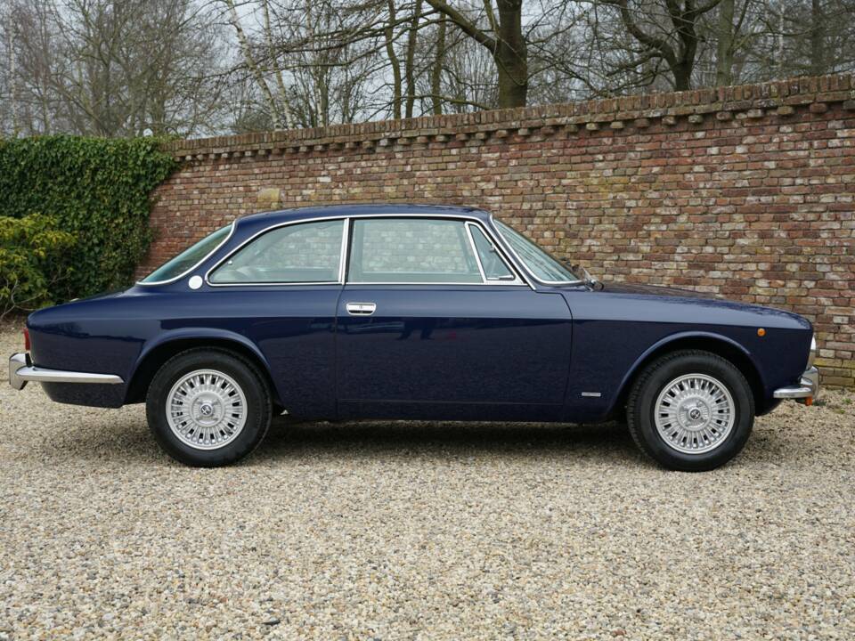 Bild 43/50 von Alfa Romeo 2000 GTV (1974)