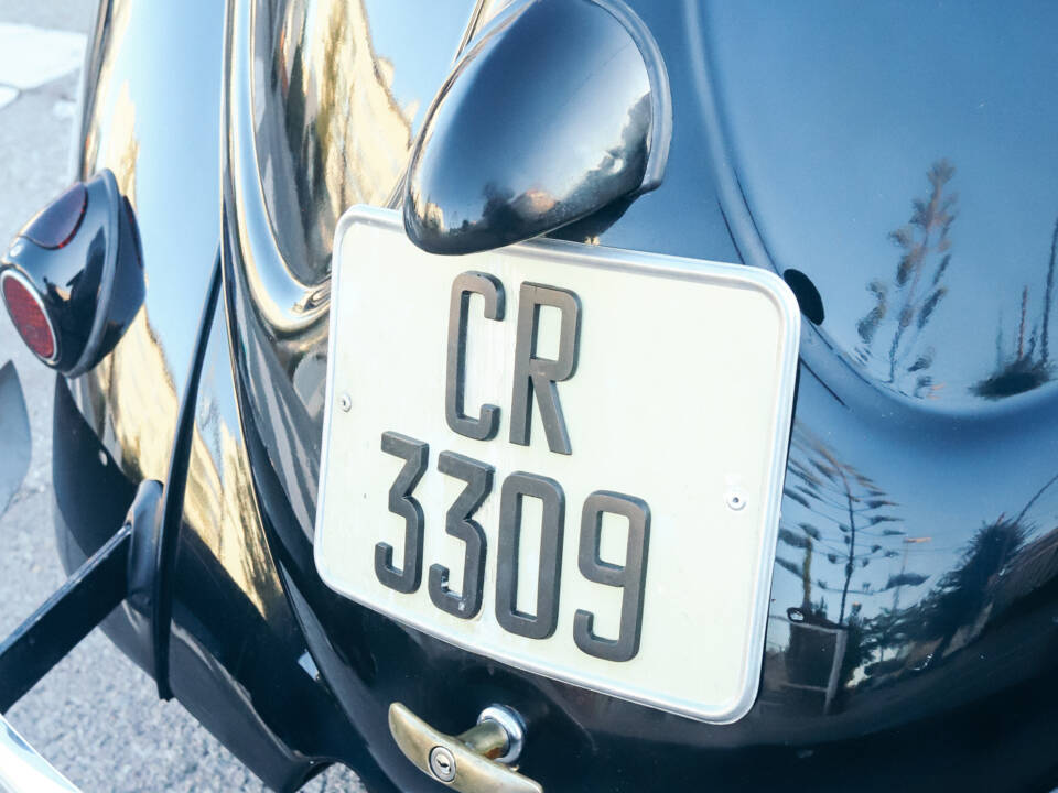 Image 103/130 of Volkswagen Beetle 1200 Export &quot;Oval&quot; (1954)
