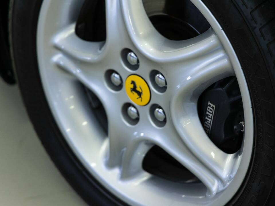 Image 18/29 of Ferrari 456 GT (1994)