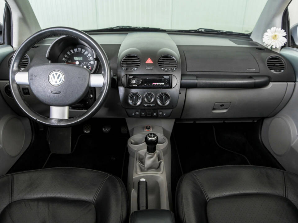 Bild 7/50 von Volkswagen New Beetle 2.0 (2003)