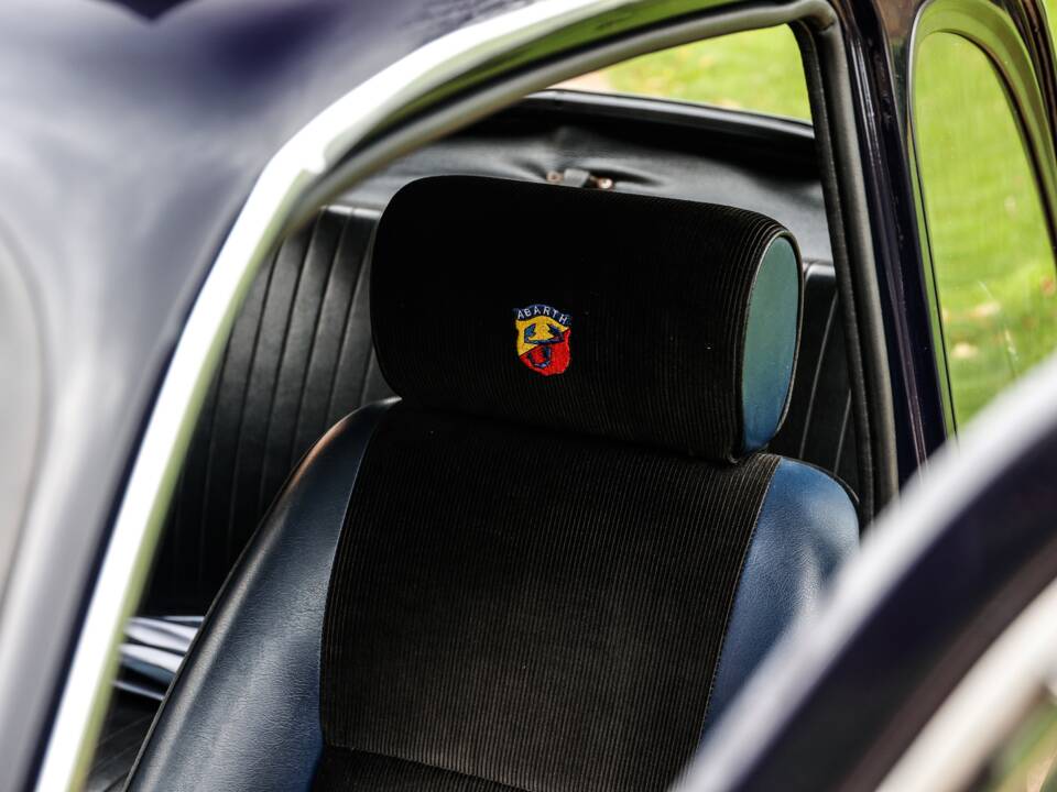 Image 23/45 of FIAT 500 L (1972)