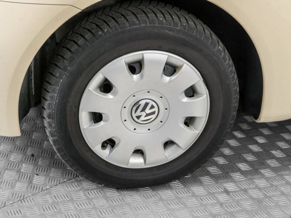 Bild 21/50 von Volkswagen New Beetle 1.6 (2003)