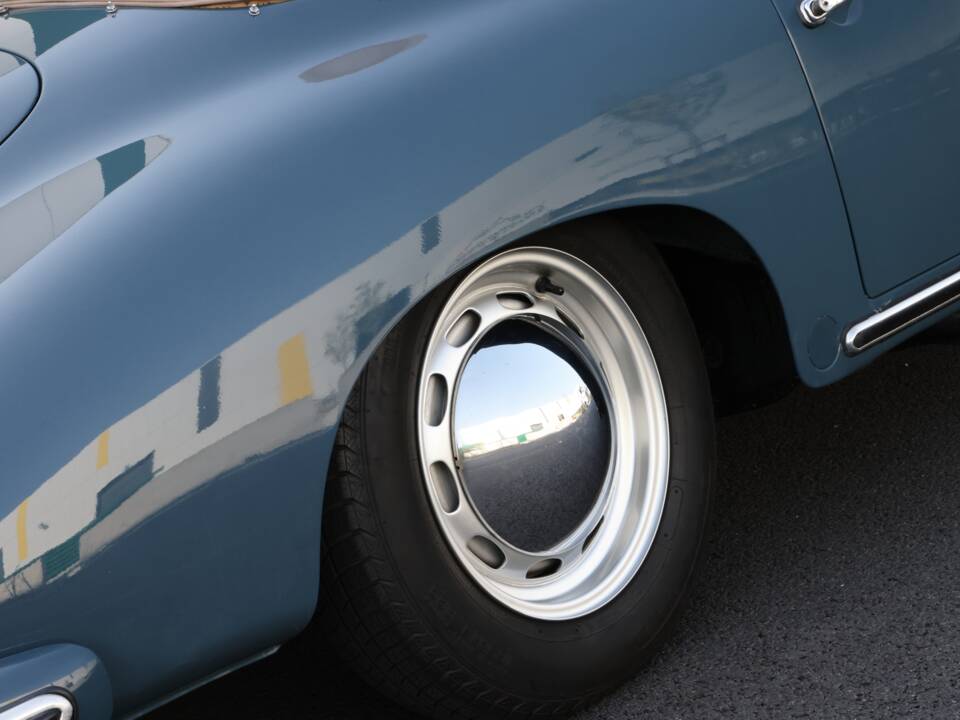 Image 13/19 of Porsche 356 A 1600 (1957)