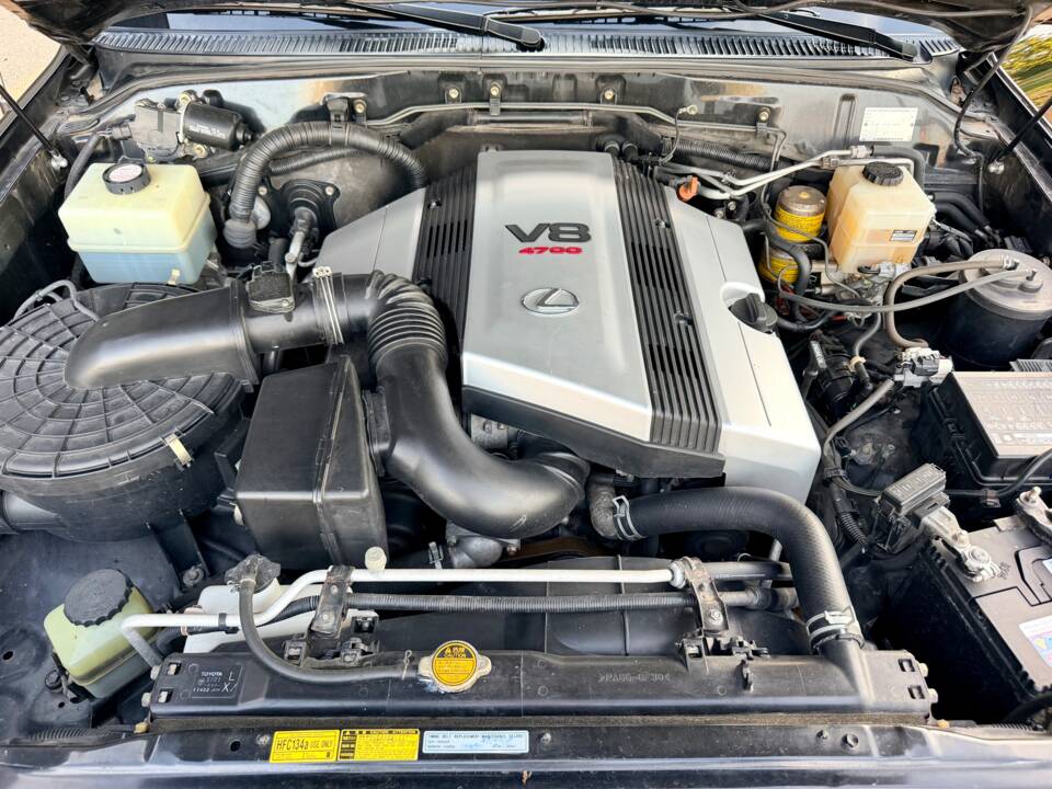 Image 28/32 of Lexus LX 470 (2003)
