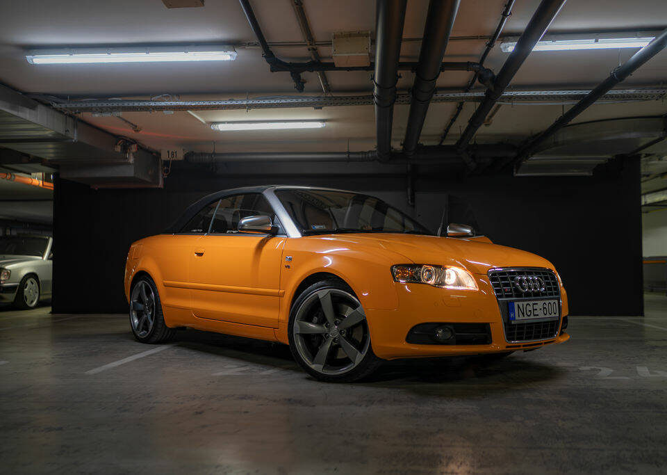 Image 1/5 de Audi S4 (2006)