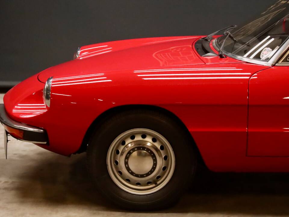Afbeelding 14/50 van Alfa Romeo Spider Veloce 2000 (1982)