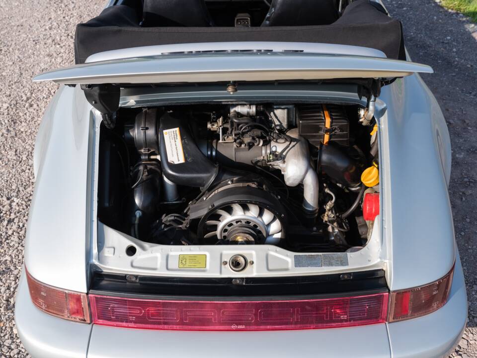 Bild 46/56 von Porsche 911 Carrera 4 (1990)