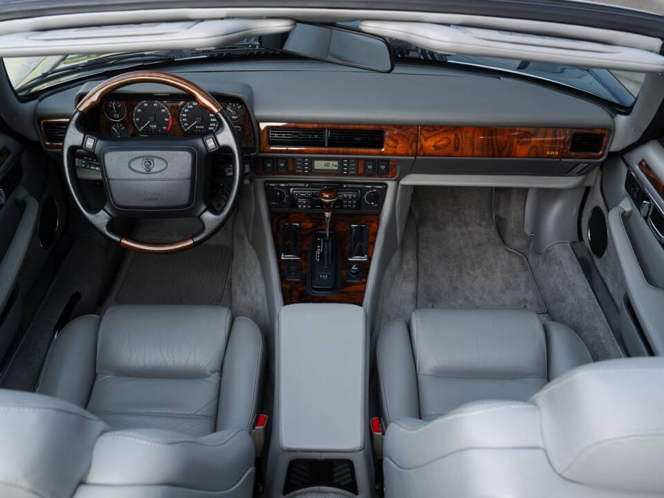 Imagen 17/52 de Jaguar XJS 4.0 (1994)