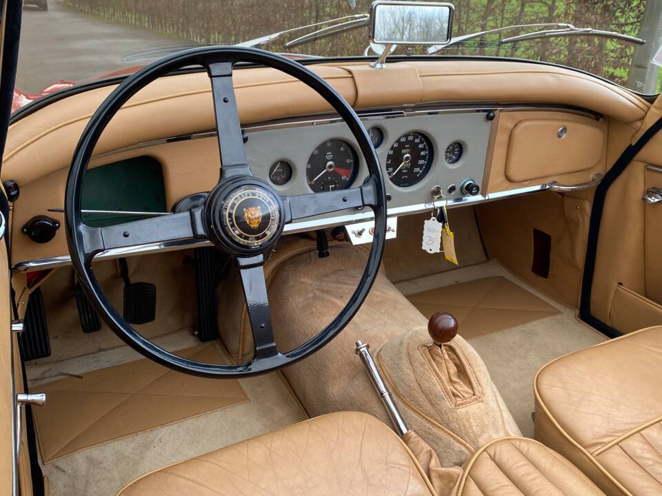 Immagine 6/18 di Jaguar XK 150 3.8 S DHC (1959)