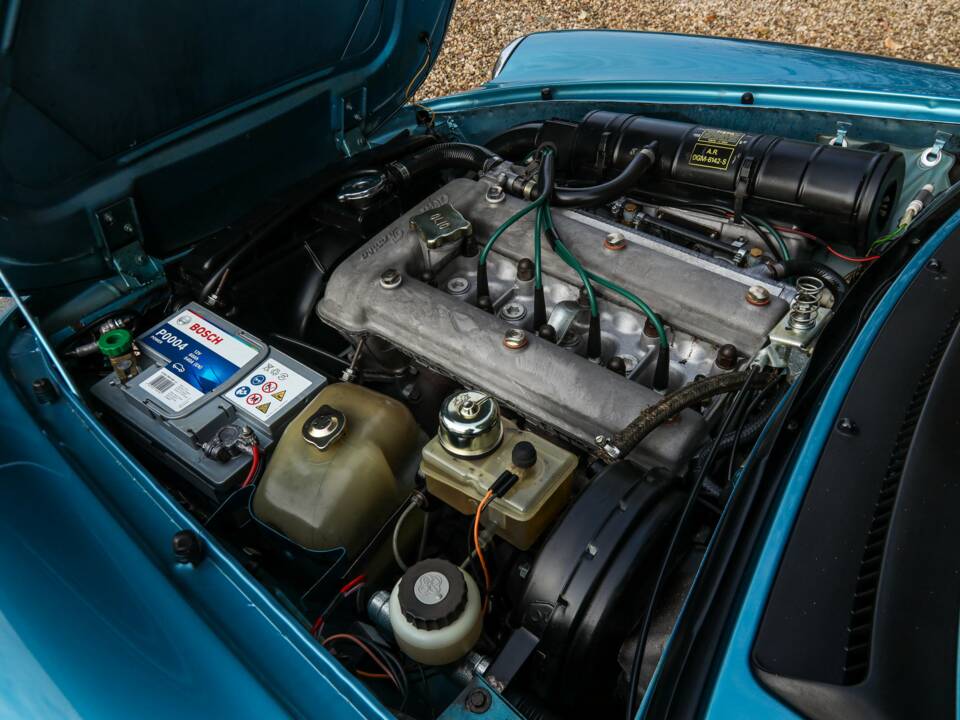 Image 4/50 of Alfa Romeo 2000 Spider Veloce (1981)