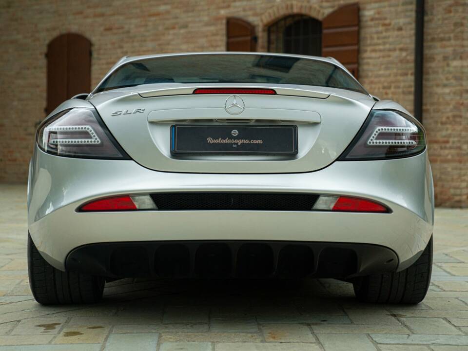 Image 12/50 of Mercedes-Benz SLR McLaren (2005)