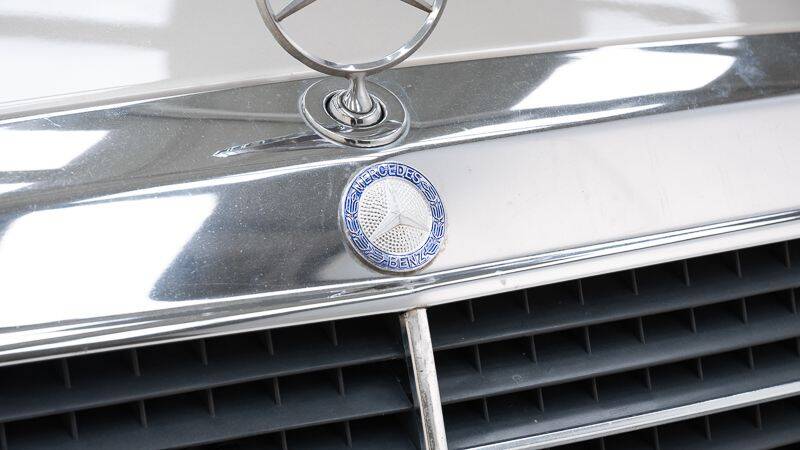 Bild 13/15 von Mercedes-Benz 300 E (1992)