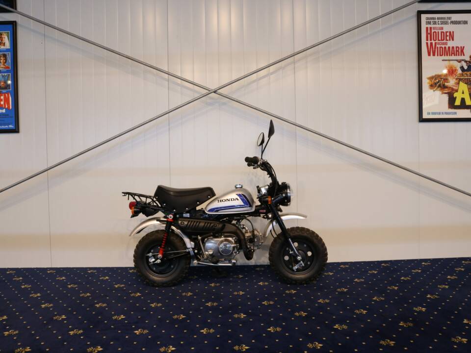 Bild 7/30 von Honda Z 50 Monkey (1900)